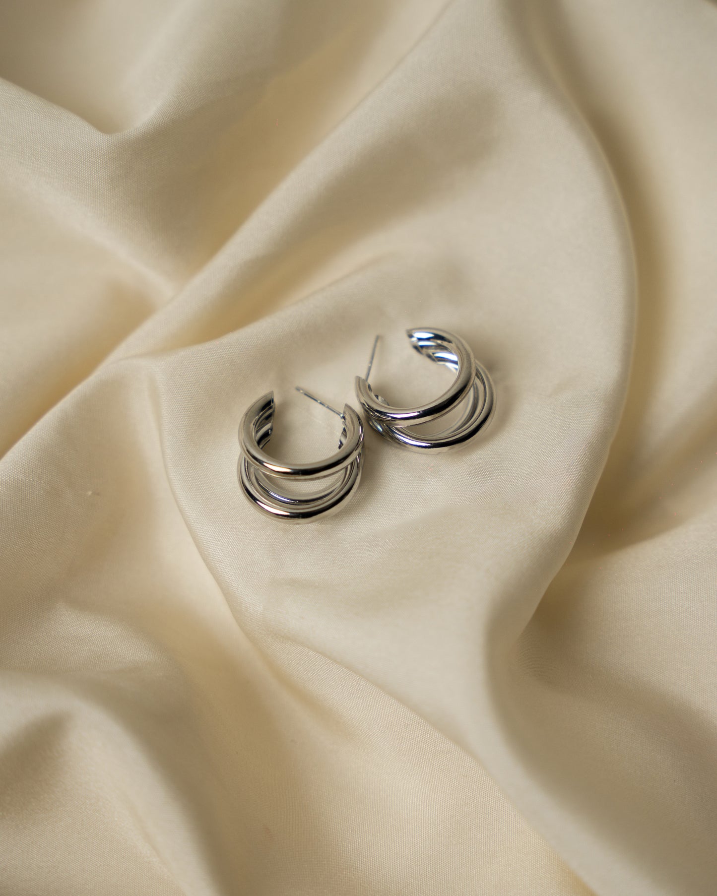 Metal ring studs (silver)